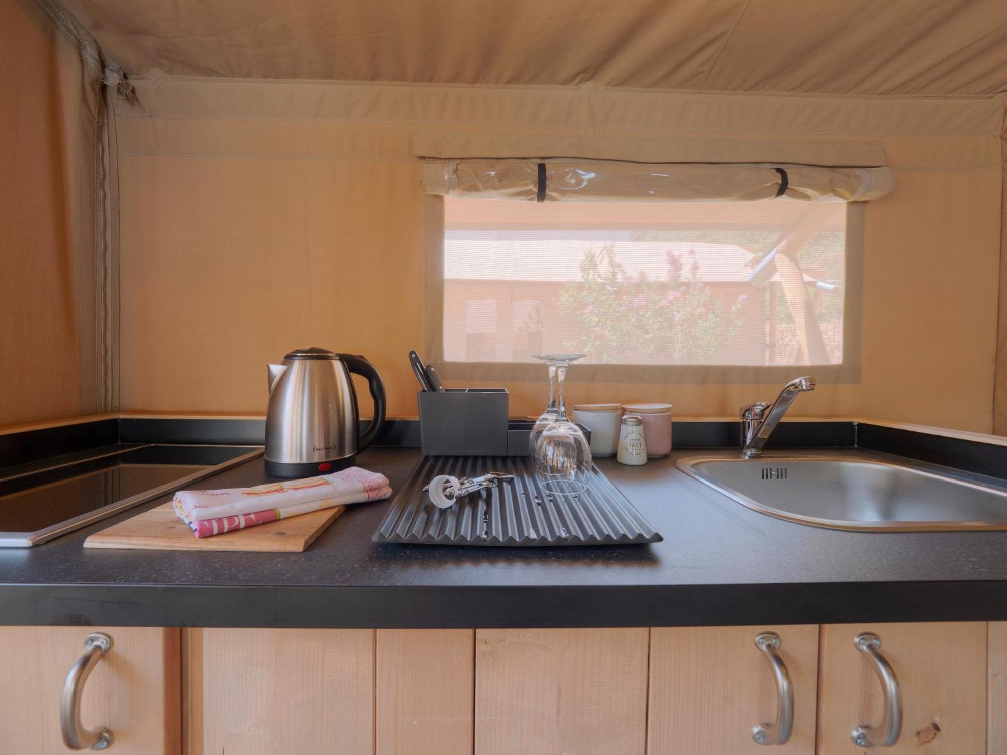 Sea Glamping Hotel Kotor Exterior foto
