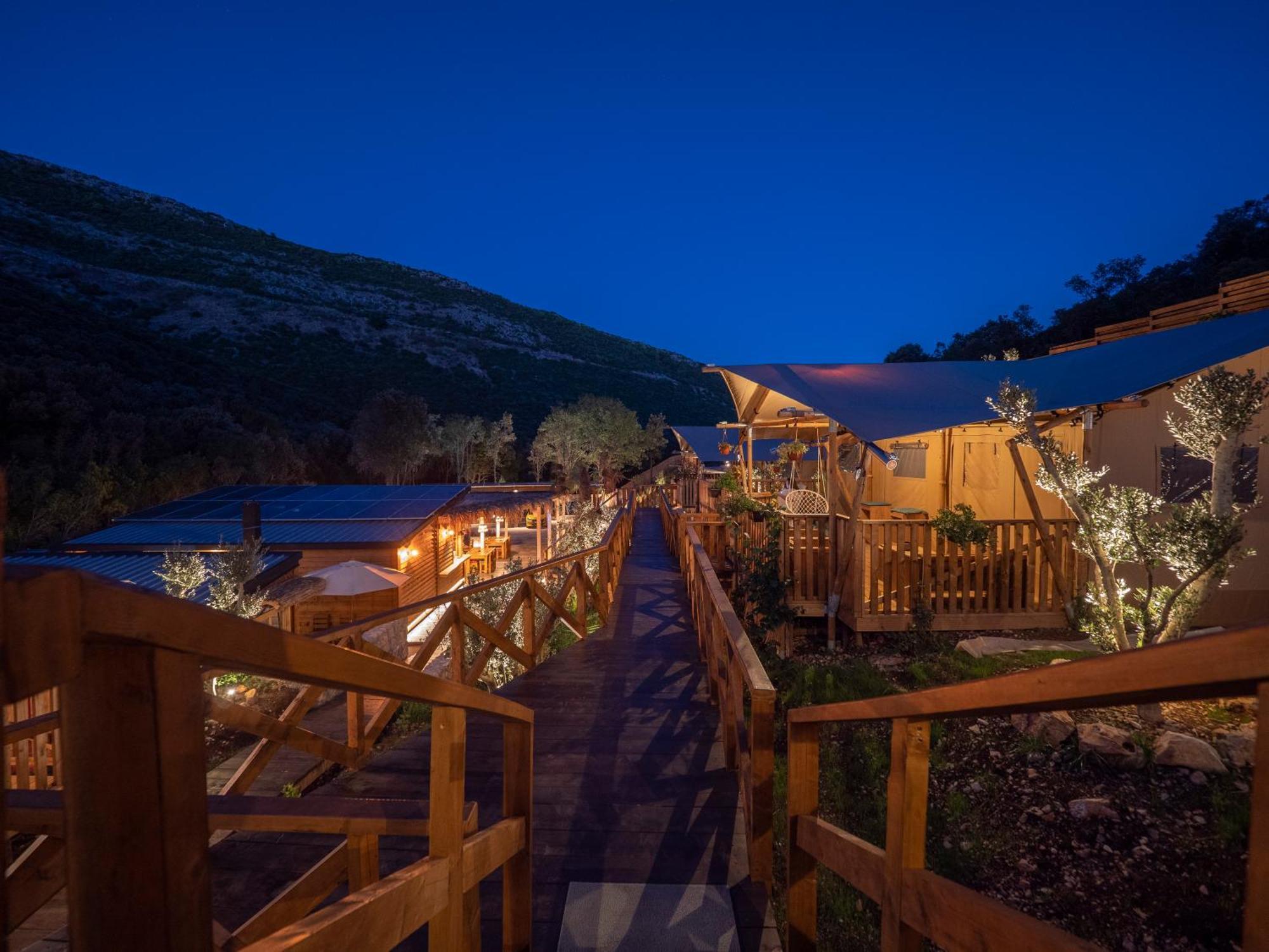 Sea Glamping Hotel Kotor Exterior foto