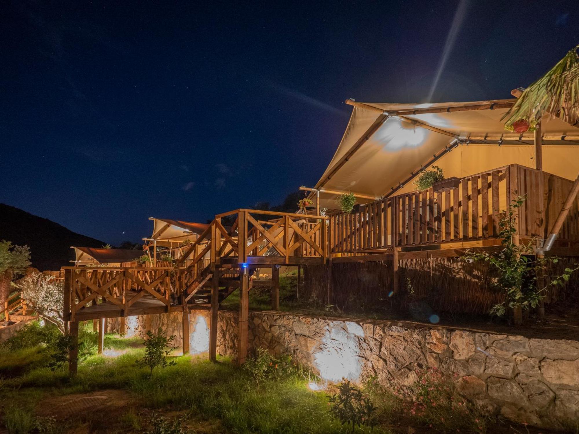 Sea Glamping Hotel Kotor Exterior foto