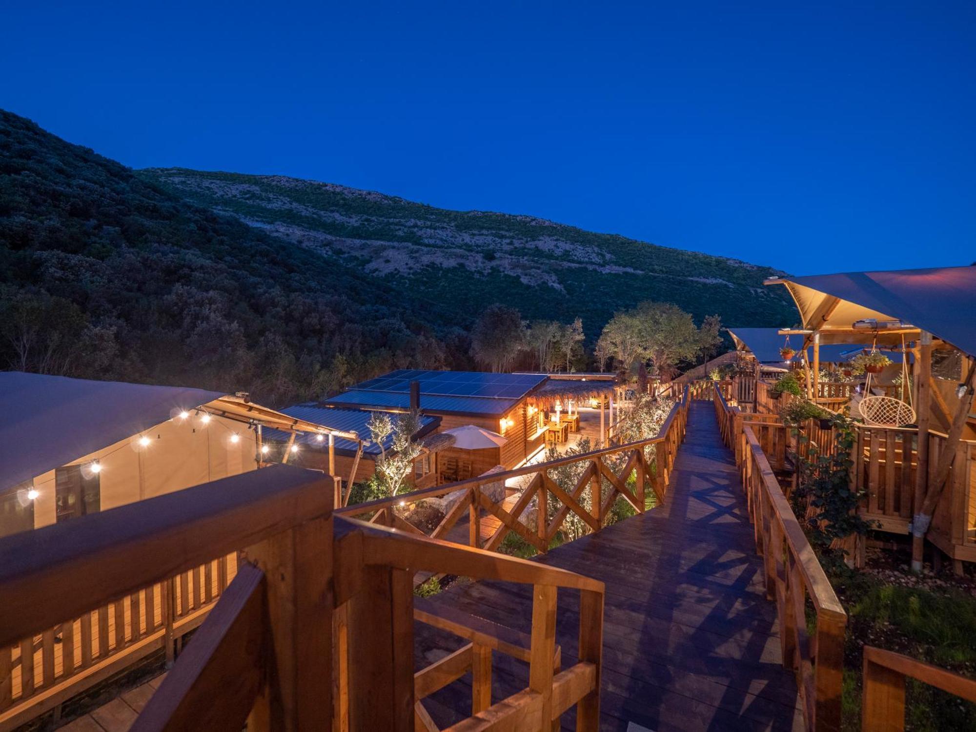 Sea Glamping Hotel Kotor Exterior foto